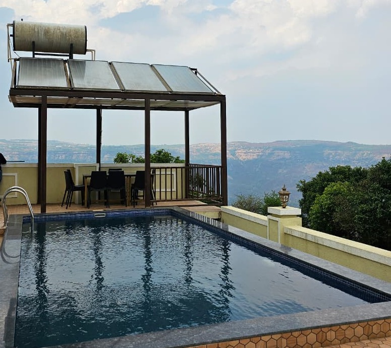 Highnest Villa private pool and view